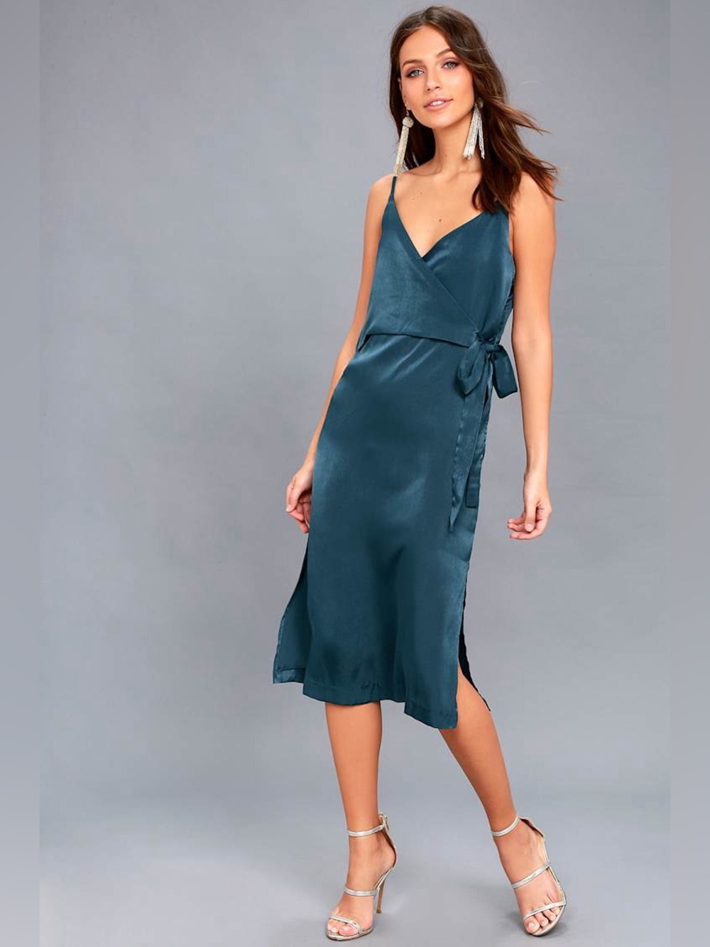 🆕(NWT) LULUs x J.O.A Collab “Fall in Love” Teal Blue Satin Midi Wrap Dress. LG